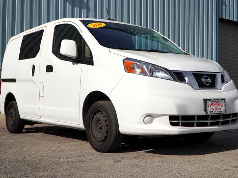 Used 2020 Nissan NV200 SV w/ Sliding Glass Door Package image 7