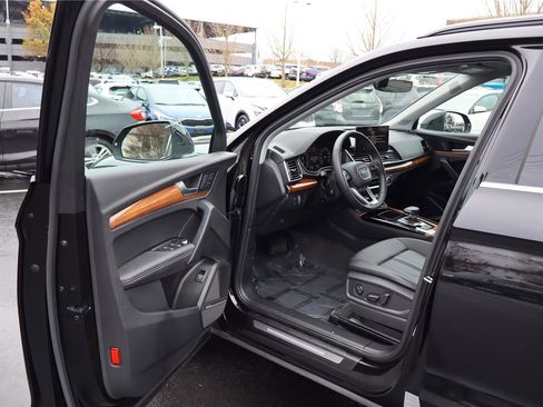 Used 2023 Audi Q5 2.0T Premium Plus w/ Premium Plus Package image 12