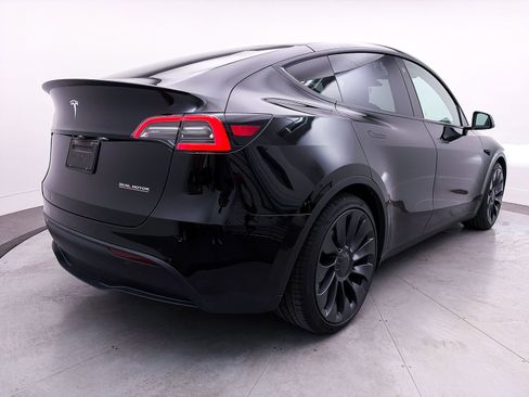 Used 2021 Tesla Model Y Performance image 15