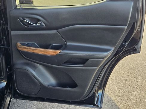 Used 2017 GMC Acadia Denali w/ Technology Package image 8