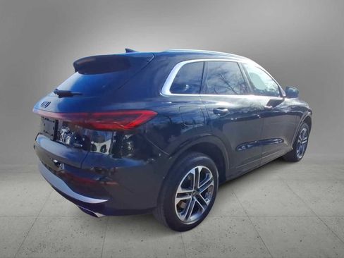 Certified 2025 Audi Q5 Premium w/ Convenience Package image 8