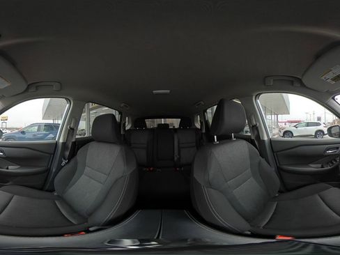 Used 2025 Nissan Rogue SV AWD/4WD image 38