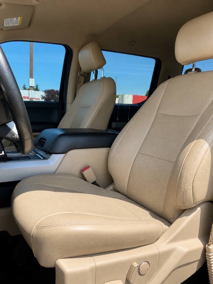 Used 2015 Ford F150 Lariat RWD image 3