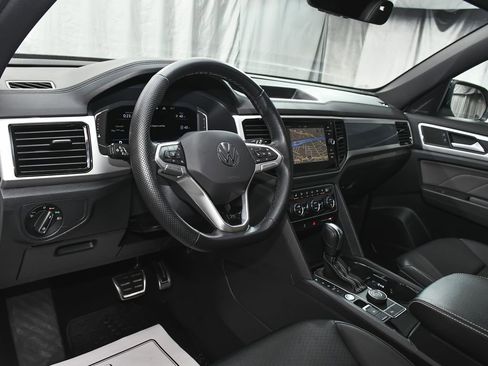 Used 2023 Volkswagen Atlas Cross Sport SEL R-Line AWD/4WD image 24