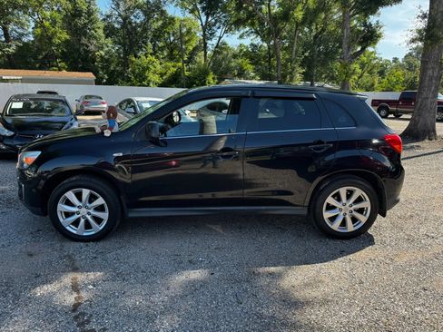 Used 2014 Mitsubishi Outlander Sport SE FWD image 2