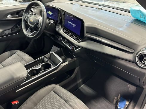 Used 2025 Chevrolet Equinox LT image 31
