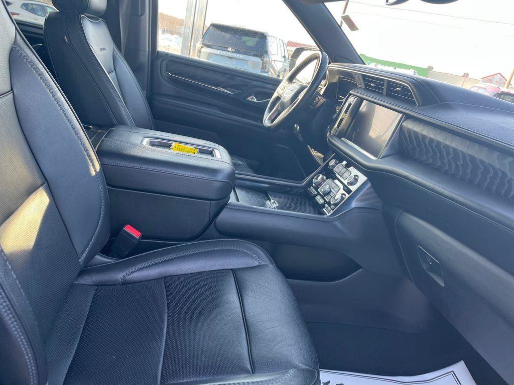 Used 2023 GMC Yukon Denali AWD/4WD image 33