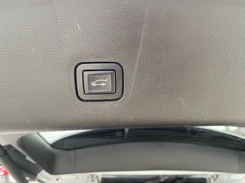 Used 2019 Chevrolet Traverse RS AWD/4WD image 30