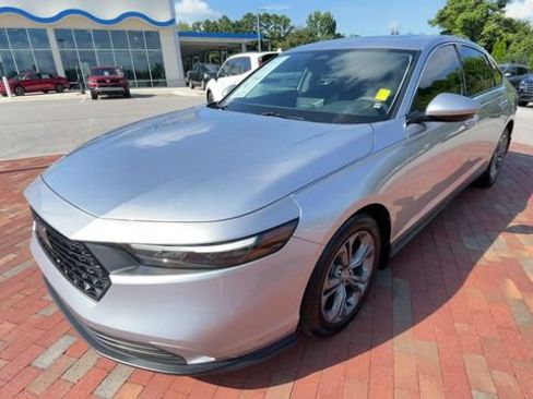 Certified 2024 Honda Accord EX image 5