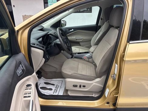 Used 2015 Ford Escape SE FWD image 18