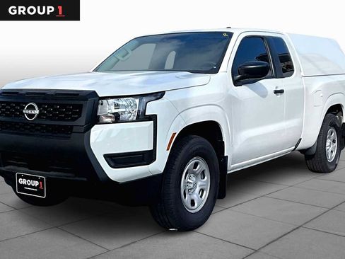 New 2025 Nissan Frontier S image 1