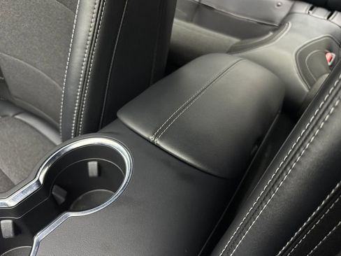 Used 2025 Ford Mustang Coupe image 63