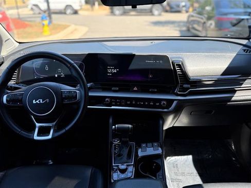 Used 2024 Kia Sportage EX image 17