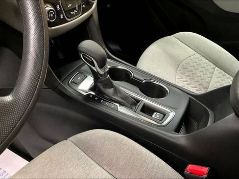 Used 2024 Chevrolet Equinox LS image 17