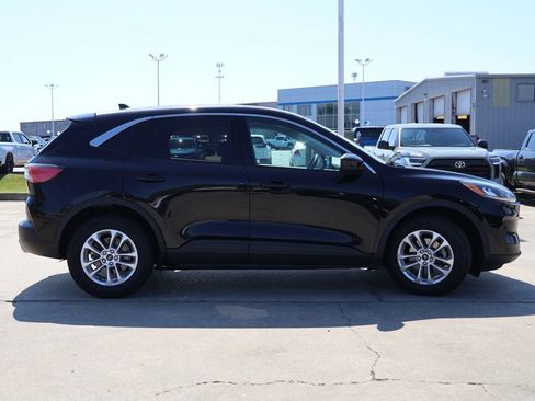 Used 2022 Ford Escape SE image 22