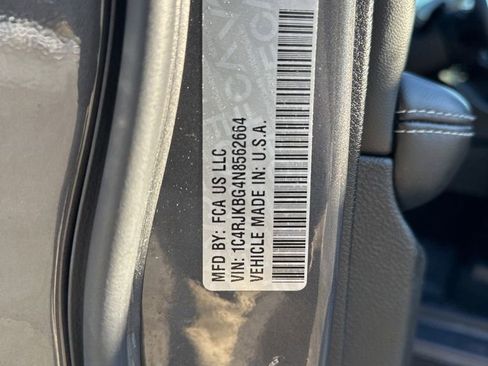 Used 2022 Jeep Grand Cherokee L Limited image 34