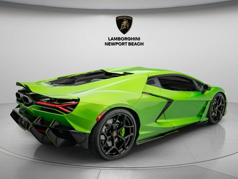Used 2024 Lamborghini Revuelto AWD/4WD image 5