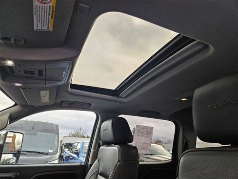 Used 2019 GMC Sierra 3500 Denali w/ Duramax Plus Package image 34