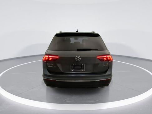 Used 2018 Volkswagen Tiguan SEL AWD/4WD image 5