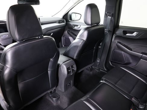 Used 2024 Ford Escape Platinum AWD/4WD image 50