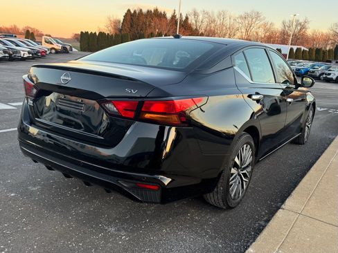 Used 2024 Nissan Altima 2.5 SV image 9