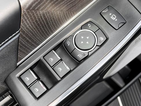 Used 2025 Ford F250 Platinum image 30