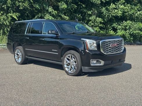 Used 2020 GMC Yukon XL Denali w/ Open Road Package AWD/4WD image 11