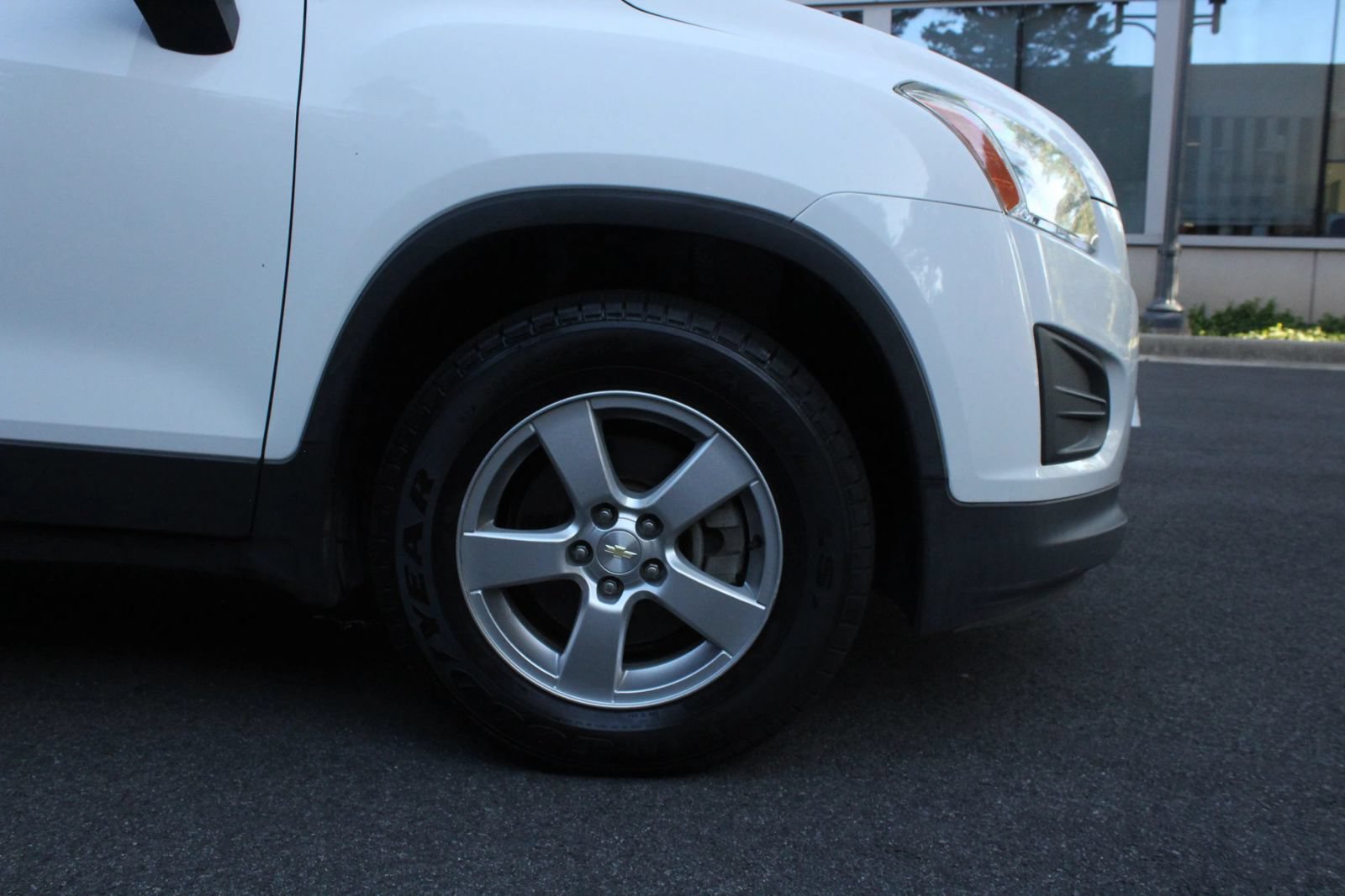 Used 2016 Chevrolet Trax LS AWD/4WD image 4