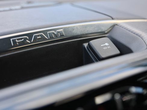 Used 2019 RAM 1500 Limited AWD/4WD image 25