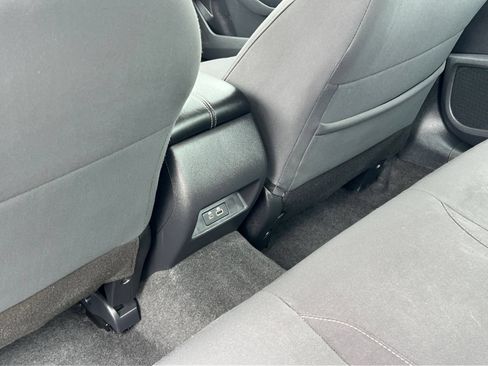 Used 2025 Nissan Altima 2.5 SV FWD image 25