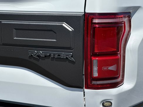 Used 2018 Ford F150 Raptor w/ Equipment Group 802A Luxury AWD/4WD image 26