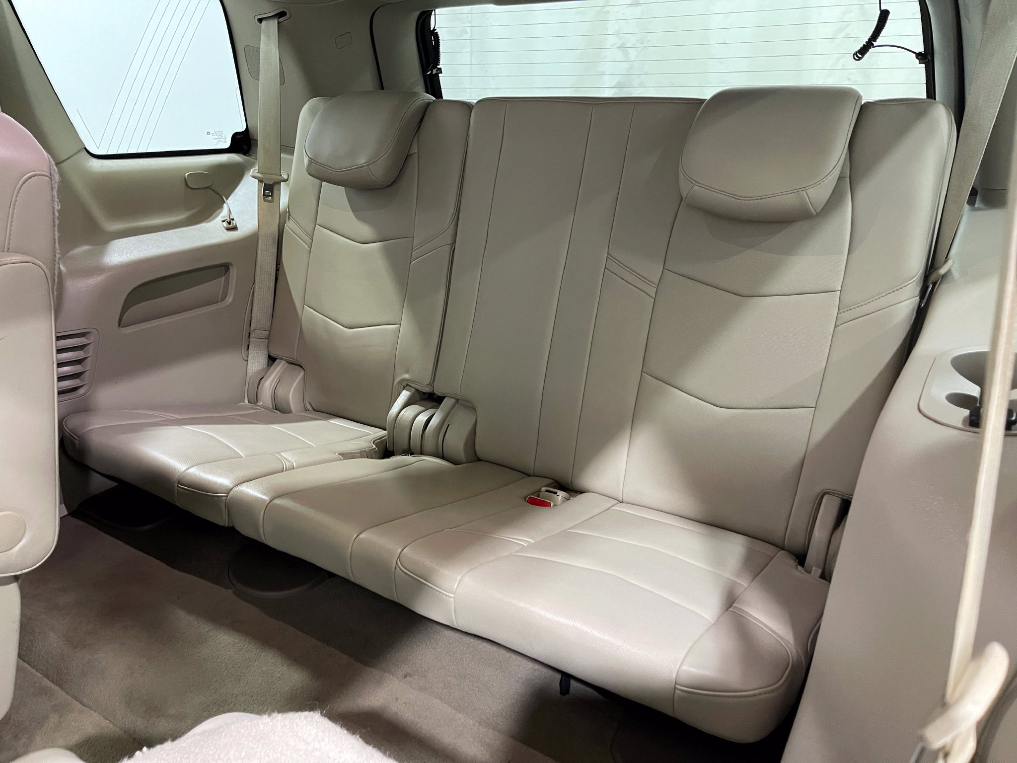 Used 2015 Cadillac Escalade Premium AWD/4WD image 31