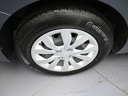 Used 2019 Hyundai Accent SE FWD image 12