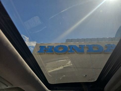 Used 2020 Honda CR-V Touring image 17