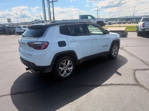 Used 2022 Jeep Compass Limited AWD/4WD image 5