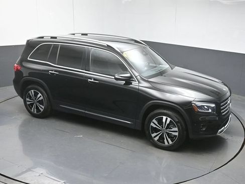 Used 2025 Mercedes-Benz GLB 250 image 42