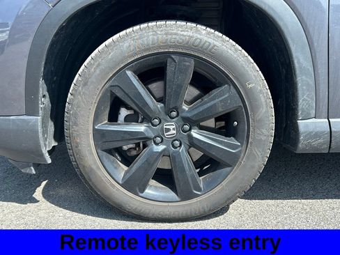 Used 2025 Honda Pilot Black Edition image 8