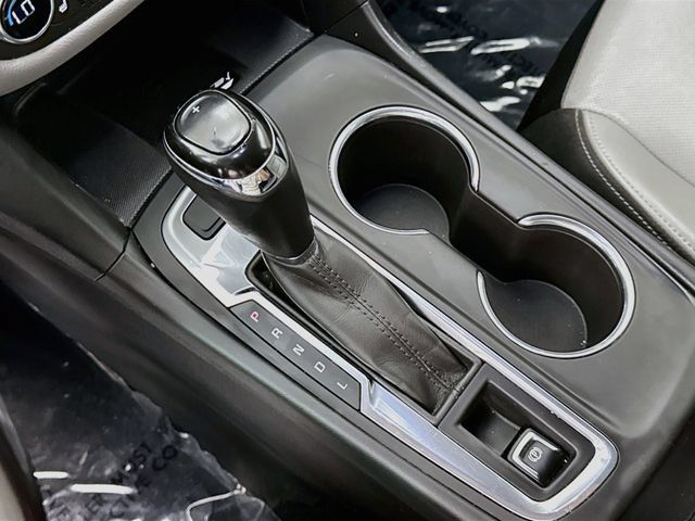 Used 2018 Chevrolet Equinox Premier AWD/4WD image 17
