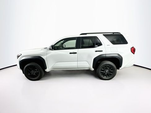 Used 2026 Toyota 4Runner SR5 AWD/4WD image 4