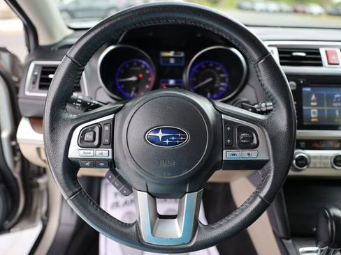 Used 2017 Subaru Outback 2.5i Limited AWD/4WD image 19