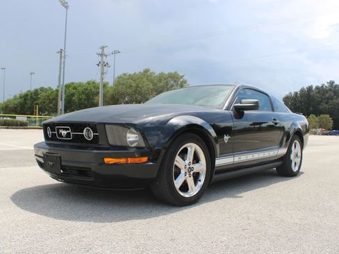Used 2009 Ford Mustang Coupe RWD image 5