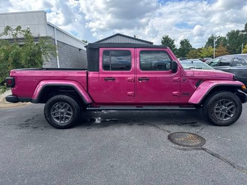 Used 2024 Jeep Gladiator Sport AWD/4WD image 6