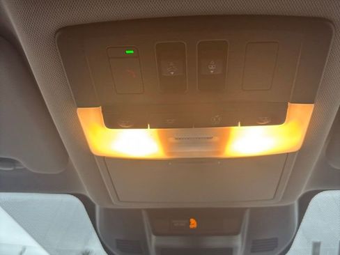 Used 2023 Nissan Rogue SL w/ SL Premium Package image 15