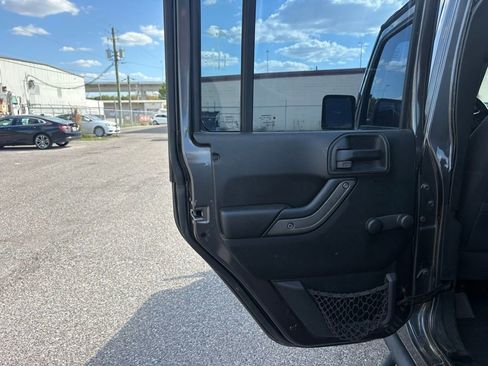 Used 2017 Jeep Wrangler Unlimited Sport w/ Max Tow Package image 12