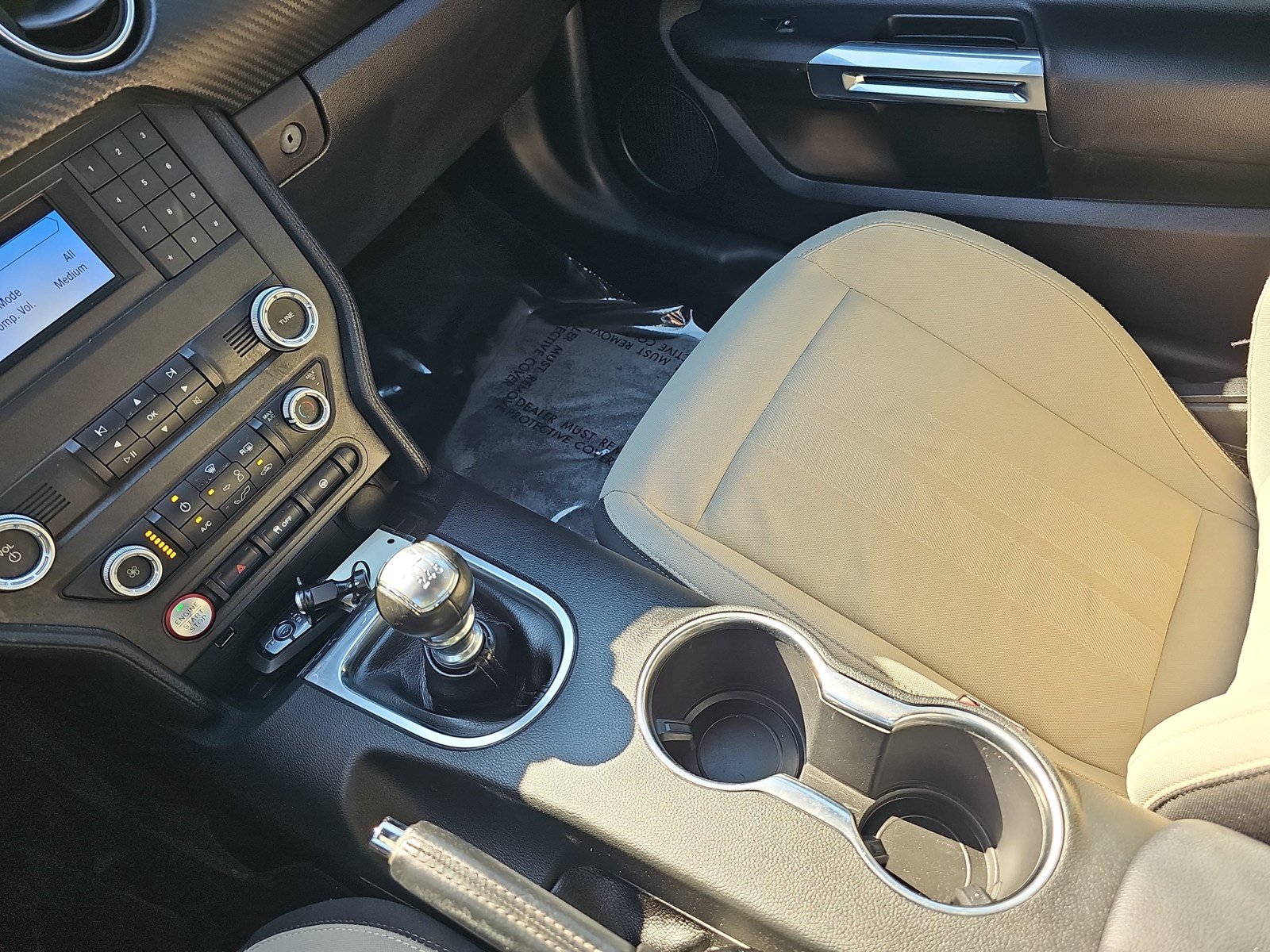 Used 2019 Ford Mustang Convertible RWD image 21