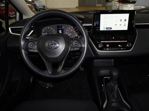 Certified 2025 Toyota Corolla LE image 7