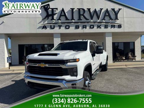 Used 2024 Chevrolet Silverado 3500 LT w/ Convenience Package image 1