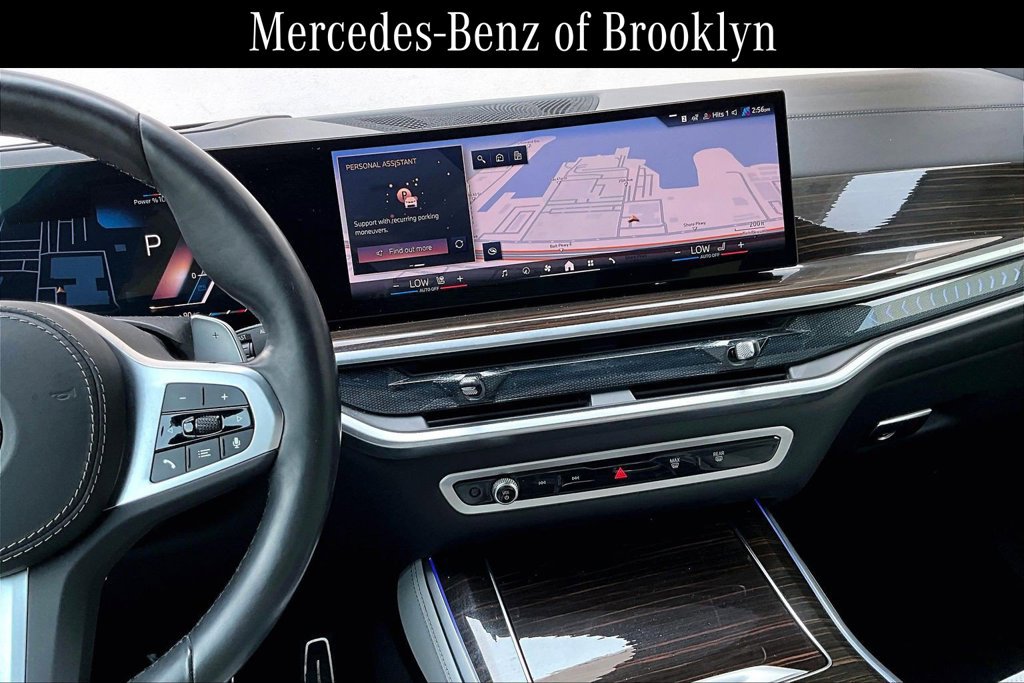 Used 2025 BMW X5 xDrive40i w/ M Sport Package AWD/4WD image 7