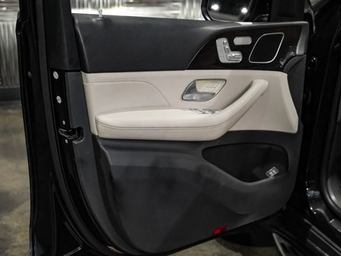 Used 2020 Mercedes-Benz GLE 350 w/ Parking Assist Package image 39