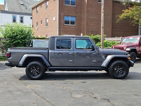 Used 2021 Jeep Gladiator Sport image 6